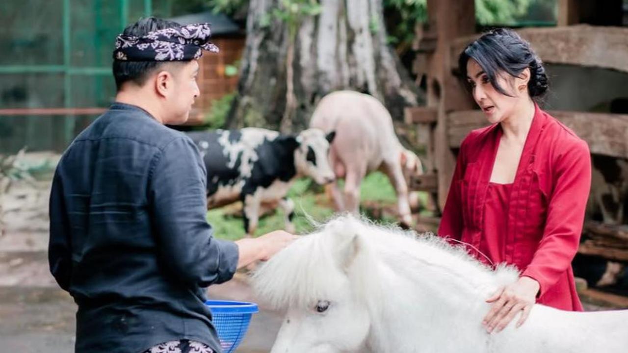 Potret Maudy Koesnaedi Kunjungi Aviary DeHakim, Happy Interaksi dengan Hewan hingga Eksplor Hutan Mini