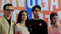 Adu Gaya Leya Princy dan Dian Sastro di Premiere Film Rangga &amp; Cinta (@therealdisastr)
