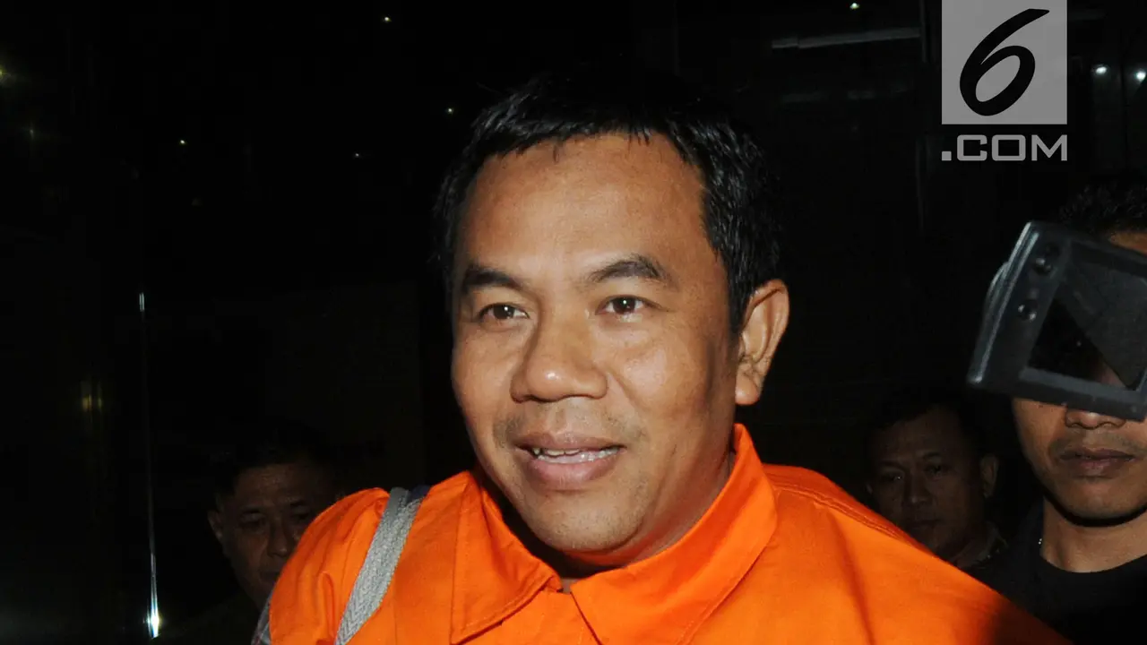 Berompi Oranye, Mantan Wakil Bupati Malang Resmi Ditahan KPK