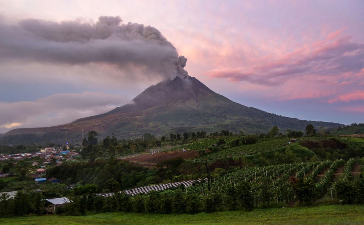 Gunung Sinabung Masih Siaga Ini Aktivitas Terbarunya