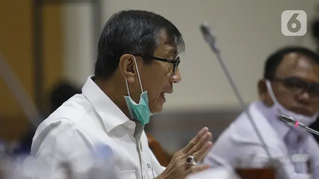 FOTO: Menkumham - DPR Bahas Reformasi Birokrasi hingga Aturan Kenormalan Baru