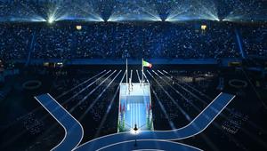 Penyanyi Italia, Laura Pausini, menyanyikan lagu kebangsaan Italia selama upacara pembukaan Olimpiade Musim Dingin Milano Cortina 2026 di stadion San Siro di Milan, Italia utara, pada 6 Februari 2026. (Antonin THUILLIER/AFP)