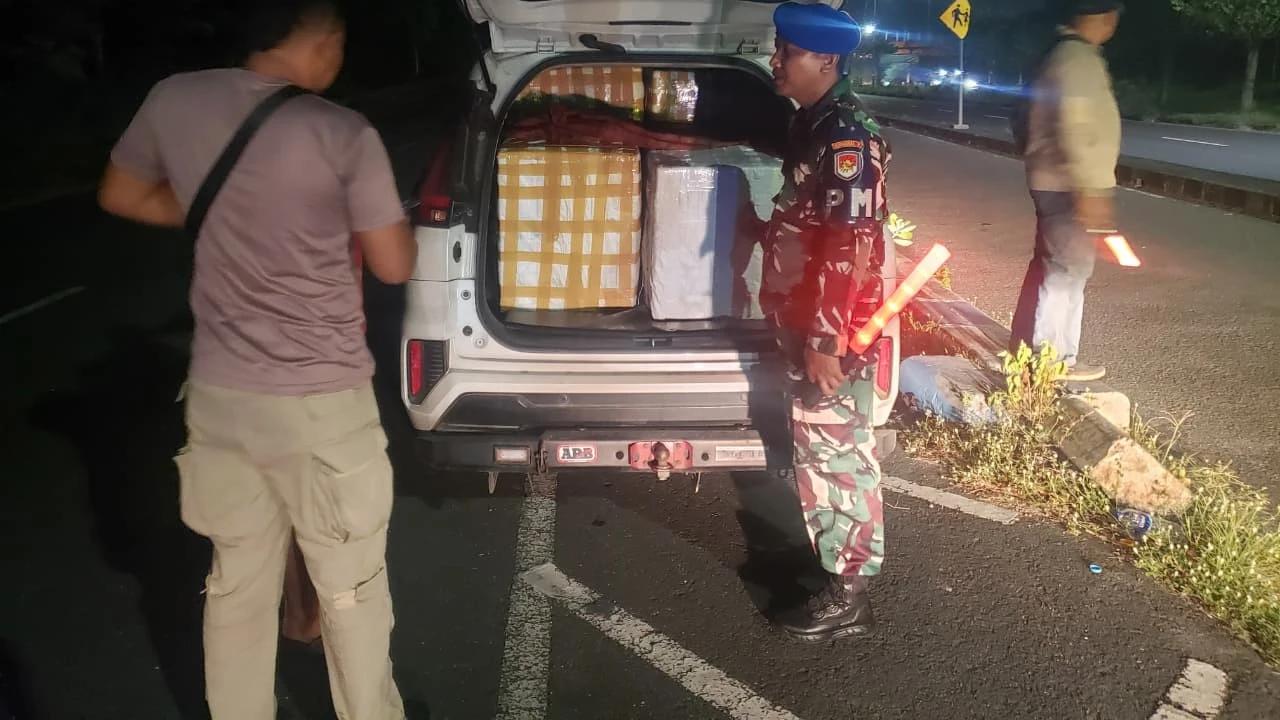 FOTO: TNI AL Gagalkan Penyelundupan Rokok Ilegal di Suramadu