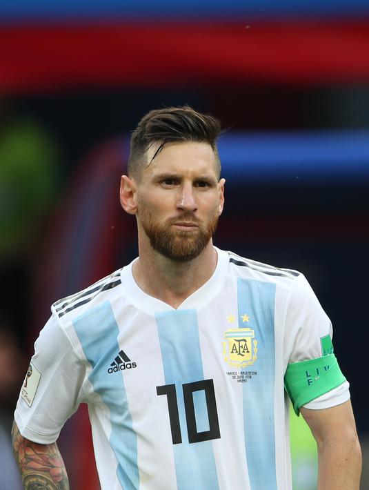 6. Lionel Messi - Messi berada di puncak karir dalam sepuluh tahun terakhir. Terlebih Argentina juga kandas ditangan Perancis pada laga 16 besar Piala Dunia 2018. (AFP/Roman Kruchinin)