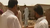 Untuk membalas jasa kristiani yang membantu para pengungsi negara konflik, muslim Pakistan dirikan gereja untuk tetangga Kristen mereka (BBC). 