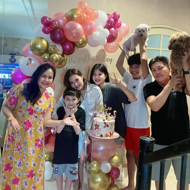 Voke Victoria merayakan ulang tahun ke-26 (Foto: Instagram/@vokevictoriaaa)