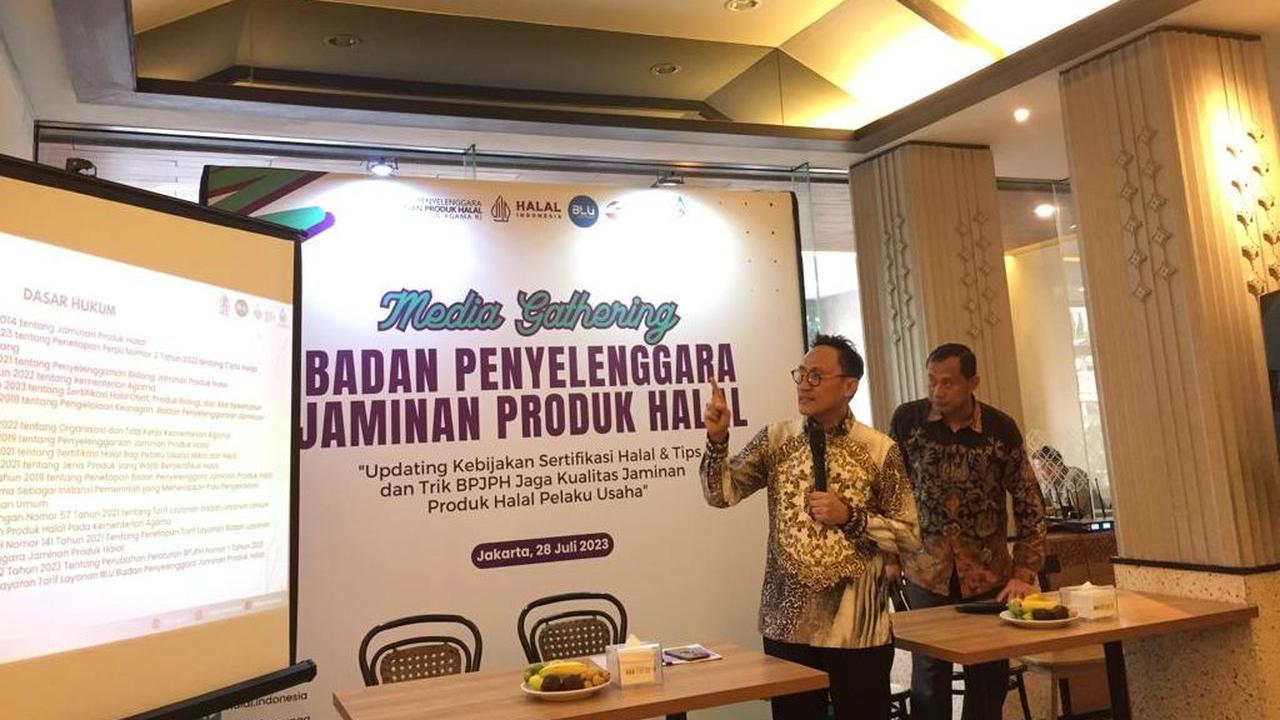 Aqil menerangkan, sejak tahun 2019 hingga sekarang pihaknya terus melakukan kampanye besar-besaran agar seluruh pelaku usaha mulai mendata sertifikat halal.