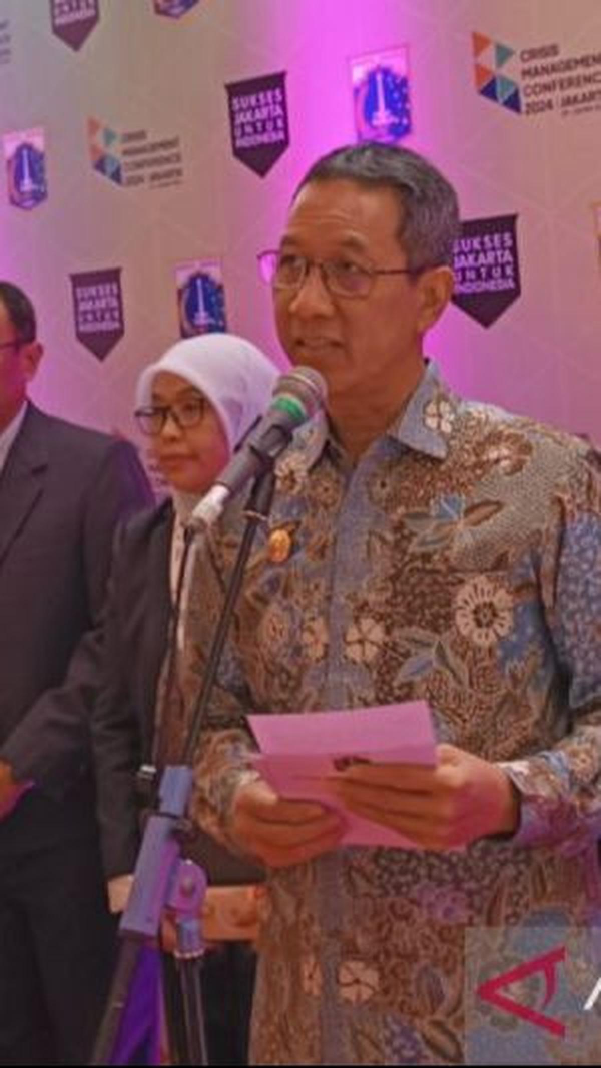 "Ketika suhu naik menjadi kekeringan dan dampak turunan dari kekeringan yaitu krisis air bersih dan krisis pangan," kata Heru dilansir dari Antara.