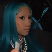 North West dengan alis pirangnya. (dok. Tangkapan Layar Tiktok @kimandnorth/https://vt.tiktok.com/ZSPHuAy3A/Salsa Nur Fadillah