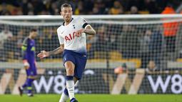 Kini dengan pelatih baru muncul optimisme dari manajemen United untuk memboyong bek Hotspur tersebut. Terlebih lagi kontra Toby bersama Tottenham Hotspur yang akan segera berakhir. (AFP/Roland Horrison)
