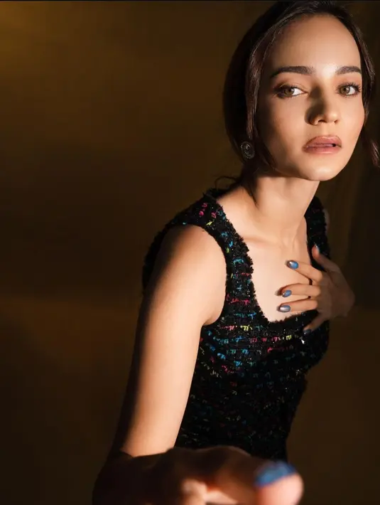 Selain itu, Enzy Storia juga disebit memiliki aura mahal [instagram/winstogomez]