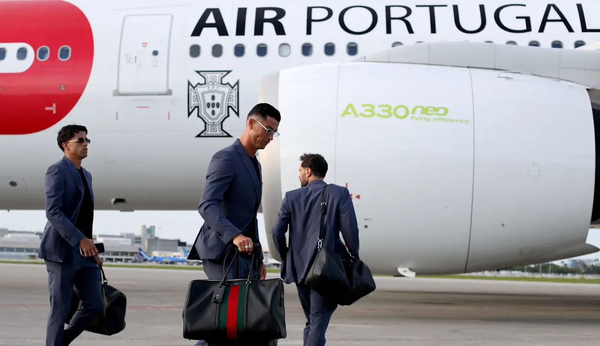 Seperti diketahui, Timnas Portugal tergabung ke dalam Grup K di Piala Dunia 2026 bersama Kongo, Uzbekistan, dan Kolombia. Skuad asuhan Roberto Martínez akan melakoni laga perdana pada Kamis (18/06) dini hari WIB melawan Kongo. (AFP/Getty Images/Leonardo Fernandez)