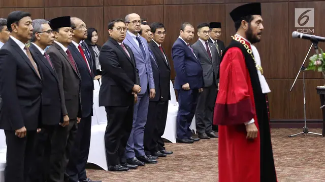 Anwar Usman Bacakan Sumpah Jabatan Ketua MK