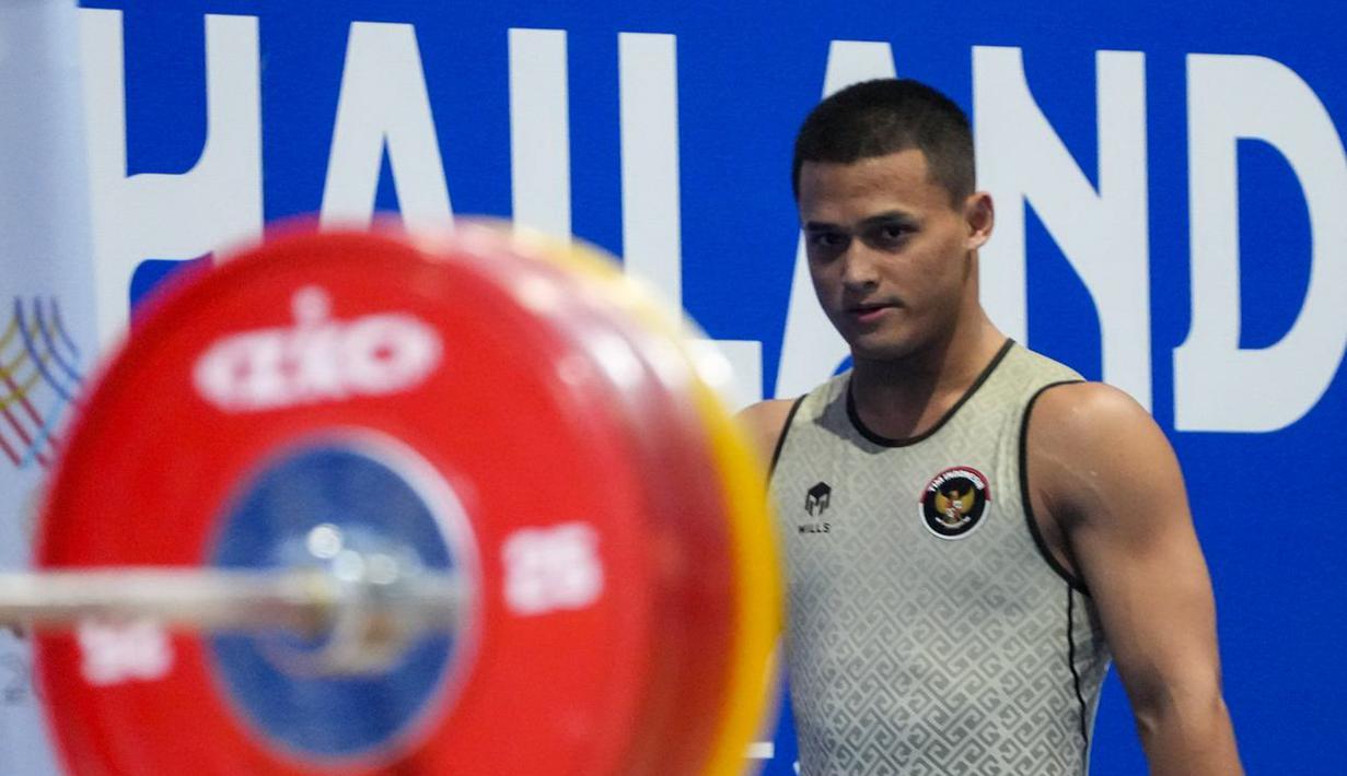 Yang menarik untuk rekor Clean and Jerk, ia mempertajam rekor atas namanya sendiri yaitu 204kg. (Dok Kemenpora RI)