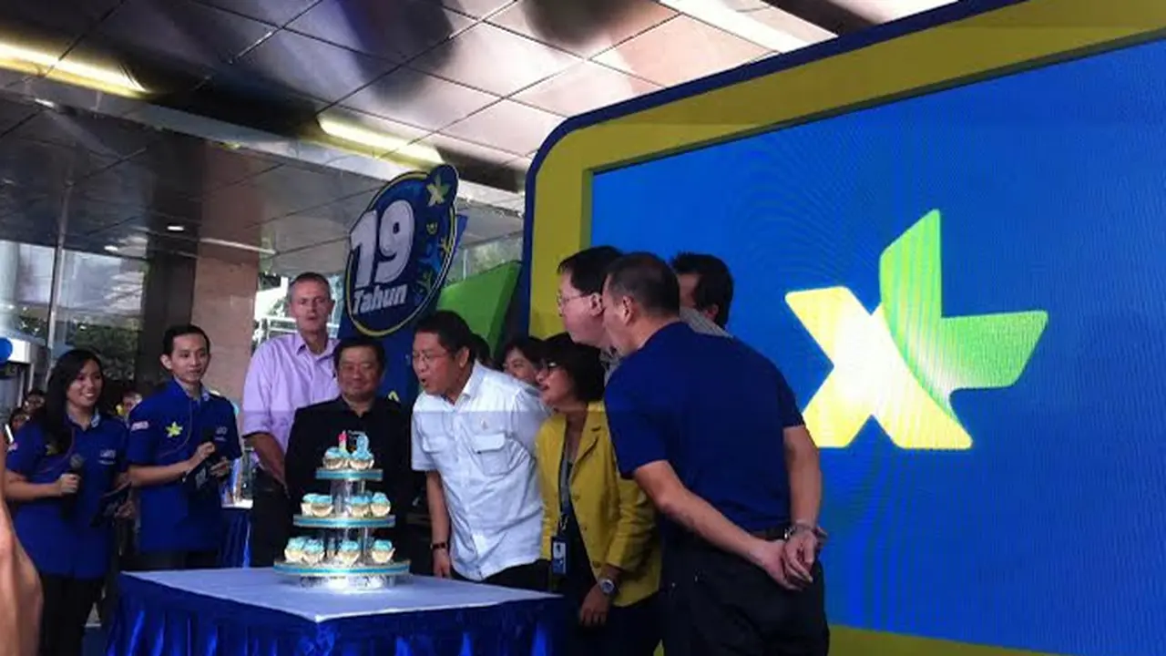 XL Kembangkan Sistem Pantau Bus Damri