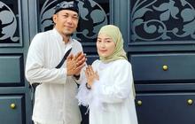 Tangis Duka di Rumah Mpok Alpa, Suami Cerita Si Sulung Pingsan Saat Pakai Baju Sang Ibu