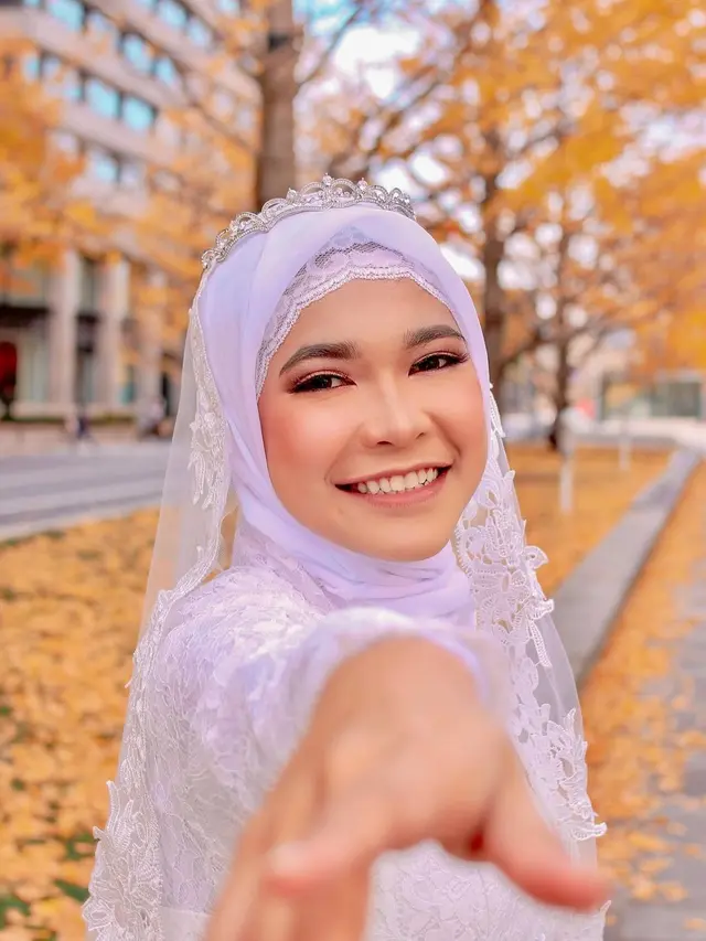 6 Potret Fatimah Zahratunnisa, Viral Kirim Piala dari Jepang Dipajaki Rp 4 Juta