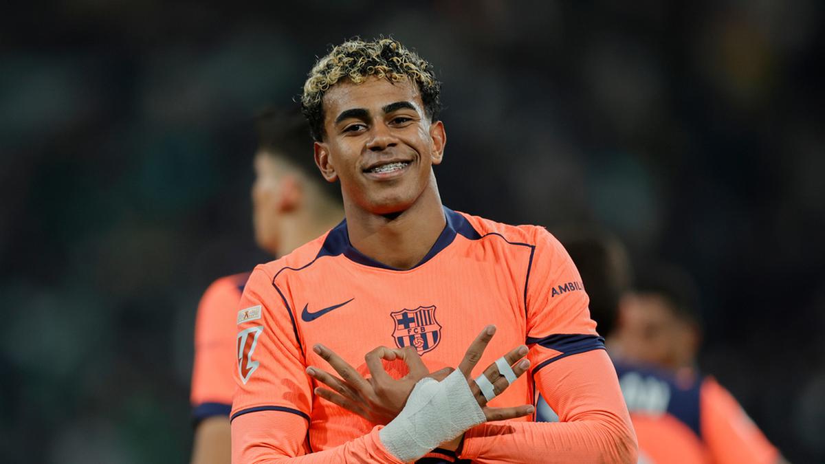 Real Betis vs Barcelona: Terlibat Insiden di Tribune, Ayah Lamine Yamal Sampai Harus Diamankan Petugas