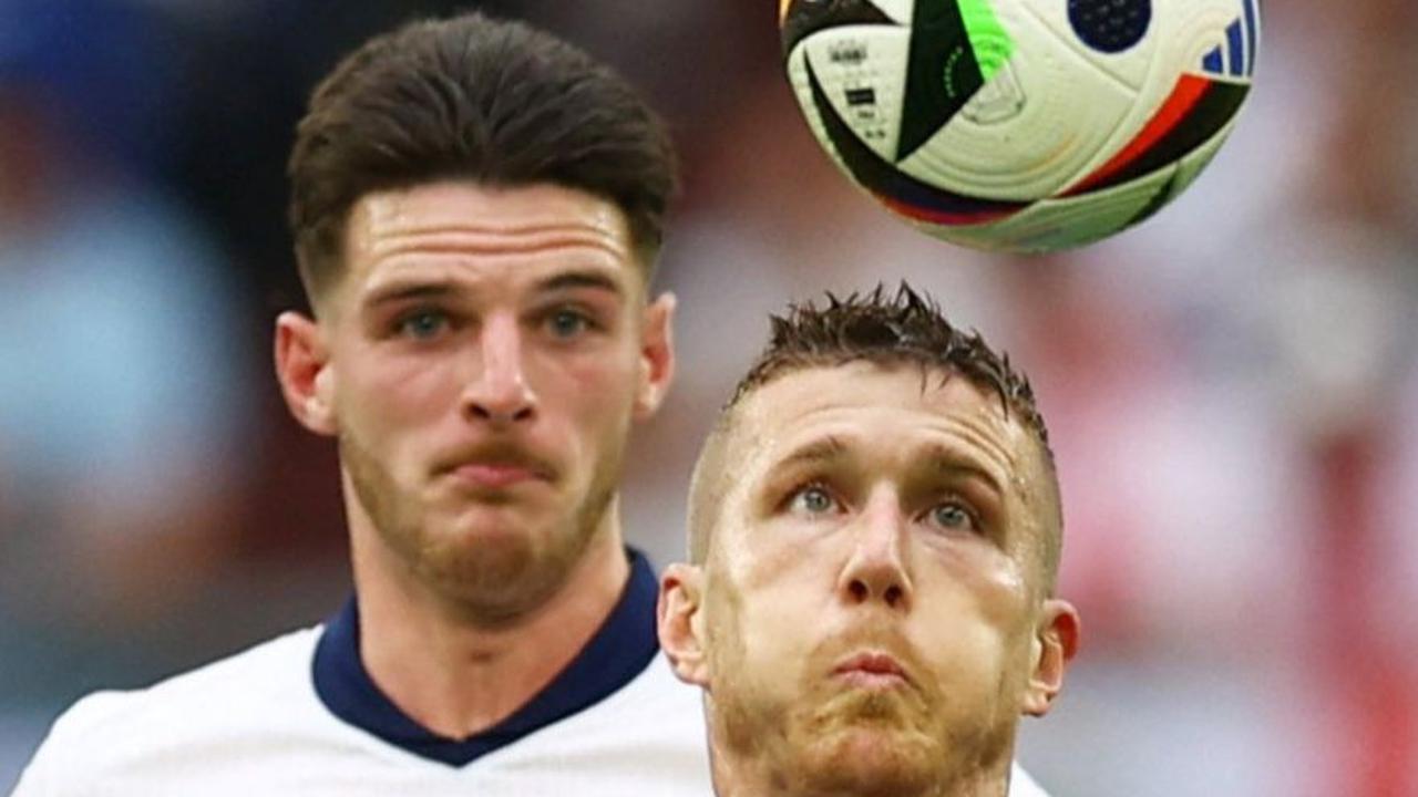 Di awal laga, Inggris tampak kesulitan meladeni permainan Slovakia. Meski unggul dalam penguasaan bola sejak menit awal, tim asuhan Gareth Southgate kepayahan dalam membangun serangan. Foto: Reuters