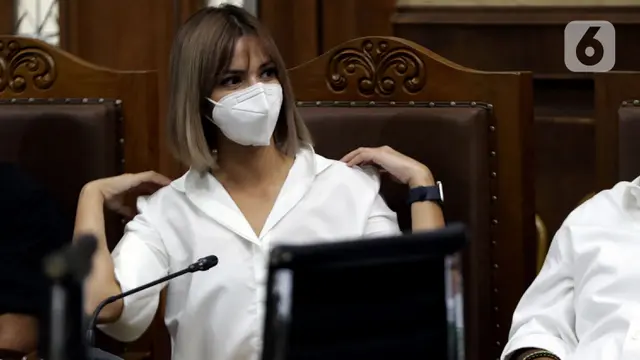 FOTO: Sidang Lanjutan Nia Ramadhani dan Ardi Bakrie