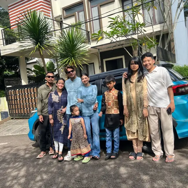Potret 6 Artis Rayakan Lebaran 2025 Bareng Keluarga Kekasih, Tahun Depan Didoakan Sudah Menikah