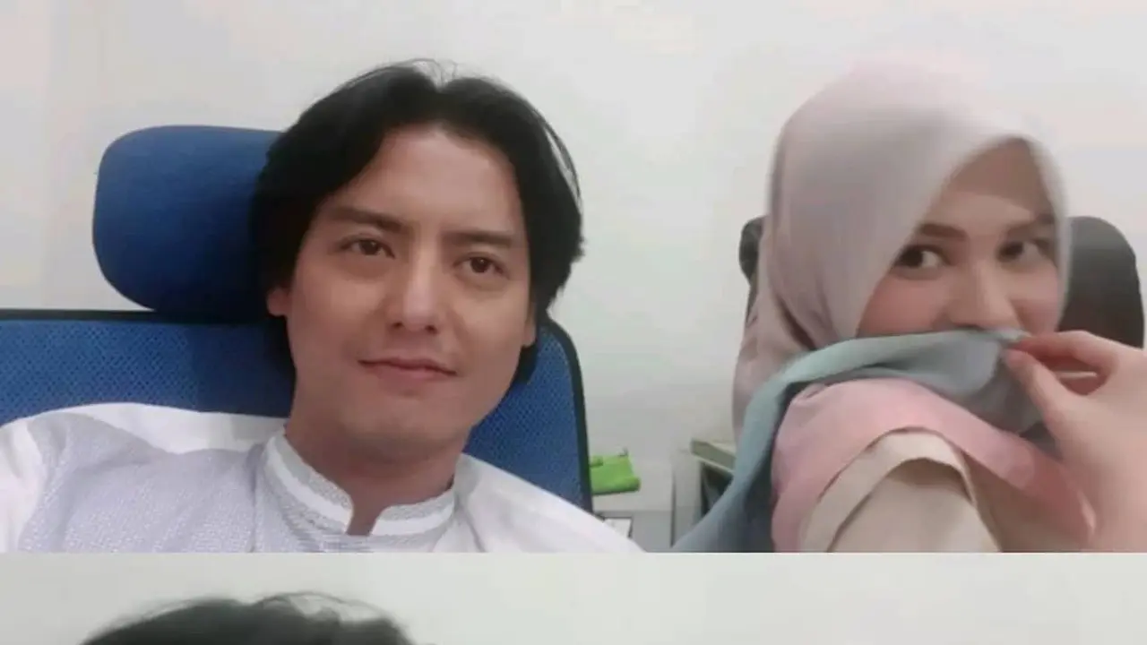 Roger Danuarta dan Cut Meyriska