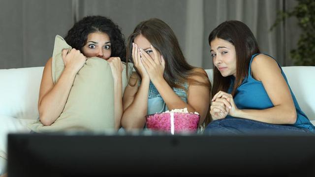 Ilustrasi reaksi ketika nonton film horor