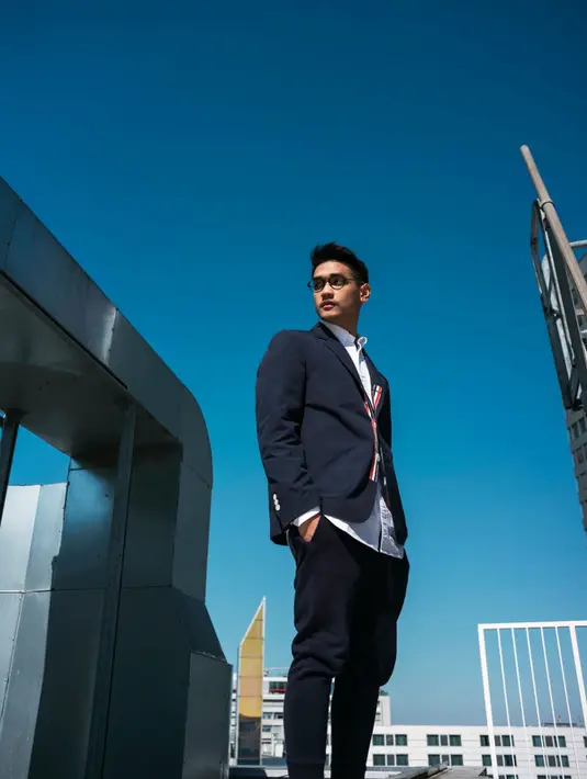 CEO Trinity Optima Production, Yonathan Nugroho, mengatakan teknologi membuka jalan bagi industri musik Indonesia untuk berekspansi lebih cepat. Ini patut disadari para pekerja seni. “Dampaknya, penyanyi mendapat exposure tambahan yang memperluas promosi karya mereka. Dari sini kami atur strategi agar karya-karya artis yang beredar di platform digital dan medsos termasuk Afgan, bisa sampai ke audiens luar,” urainya. (Foto: Dok. Trinity Optima)
