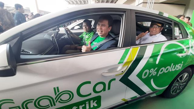 9 Kredit Mobil Melalui Grabcar - Info Duwit