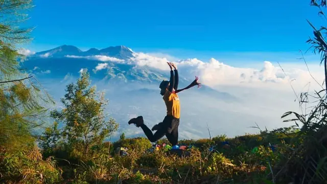 Gunung Penanggungan dipandang sebagai gunung keramat, suci, dan merupakan jelmaan Mahameru