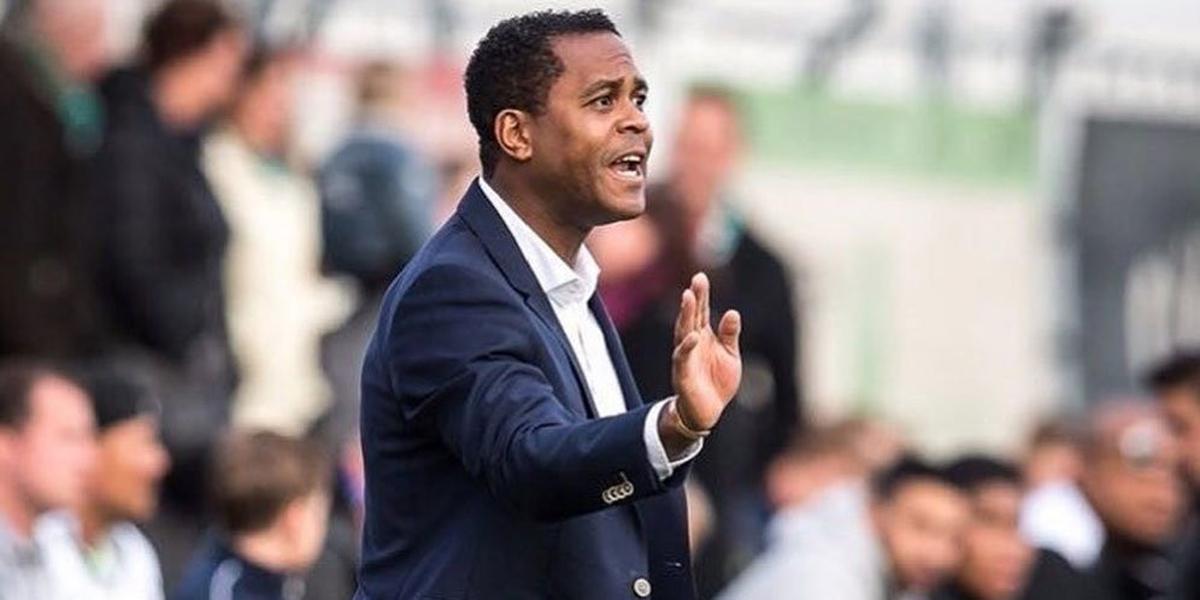 Van Dijk: Kluivert Melihat Langsung Gaya Kepelatihan Postecoglou