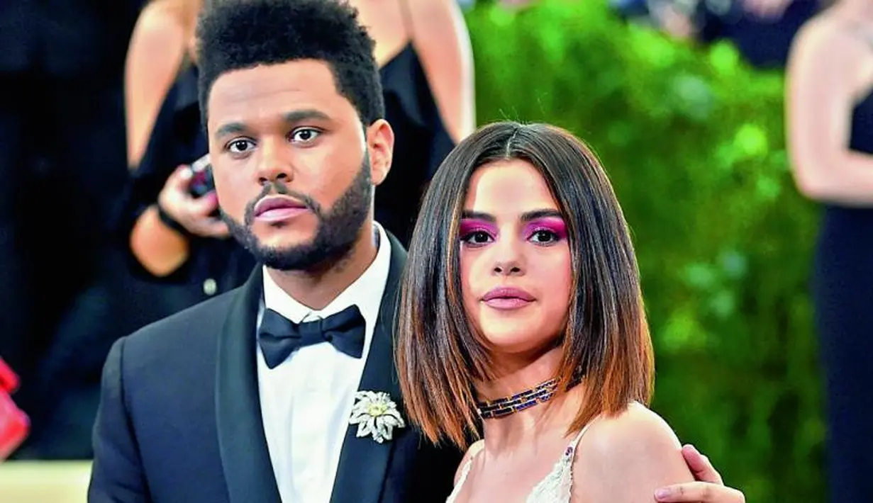 “Wasted times I spent with someone else/ She wasn’t even half of you/” adalah lirik yang menyindir Selena. Ia mengatakan Selena tak pernah lebih baik dari Bella. (Deccan Chronicle)