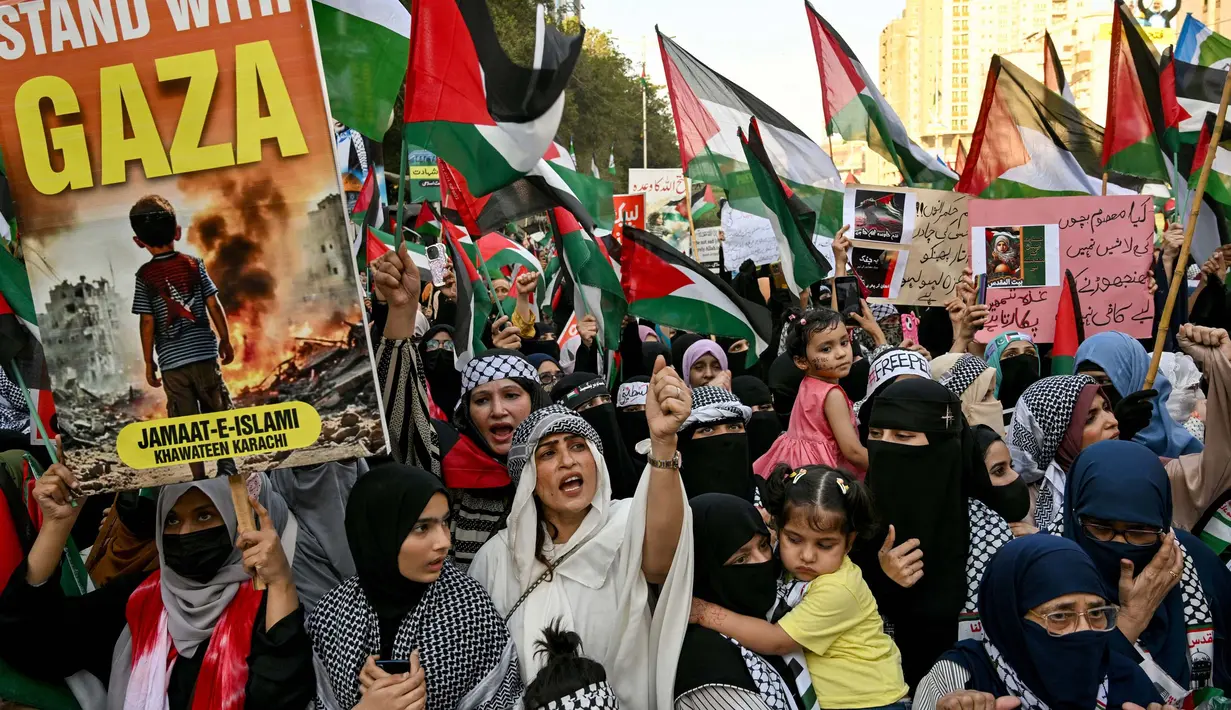 Untuk diketahui, jumlah korban tewas perang Israel dan Hamas di Jalur Gaza, terus meningkat. Intensitas serangan Israel ke Gaza sejak 7 Oktober 2023 hingga saat ini, telah menewaskan 50.846 warga Palestina. (Asif HASSAN/AFP)