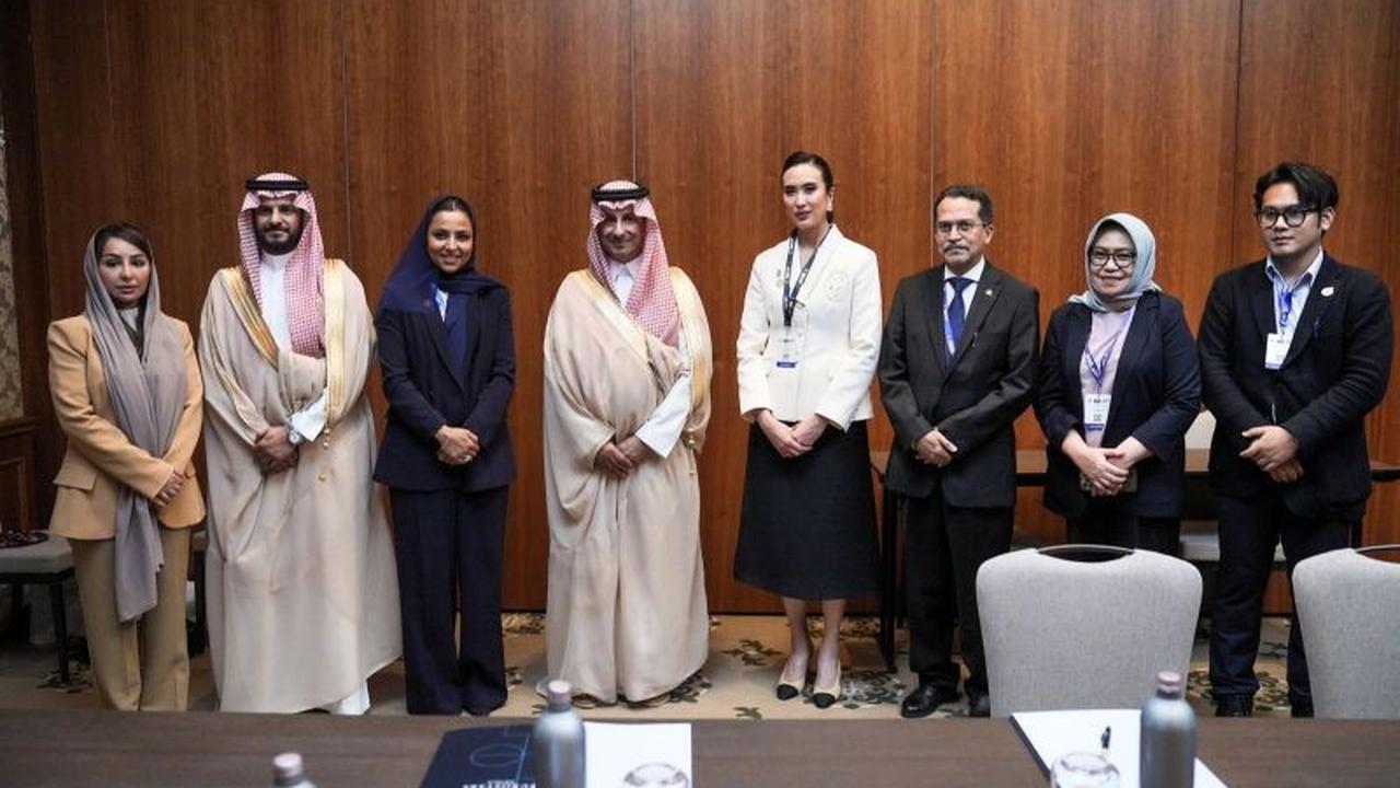 Memperkuat Kerja Sama Pariwisata Indonesia Arab Saudi: Tingkatkan Arus Wisatawan Dua Arah