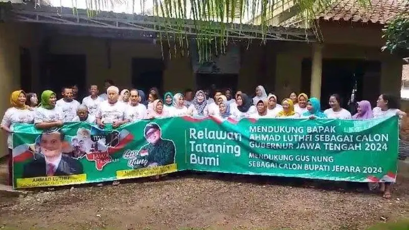 Relawan tataning bumi jepara ketika deklarasi dukungan pada calon di Jepara dan ingatkan masyarakat untuk mencari pemimpin yang mau mendengar.(FOTO : Dok. Tataning Bumi)