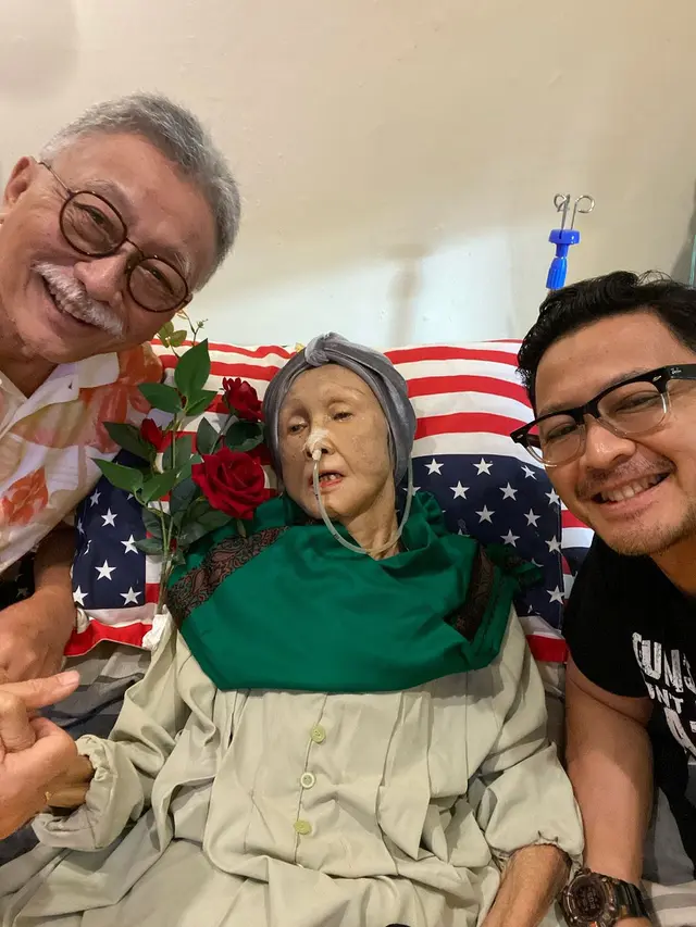 Potret perayaan ulang tahun mama Ferry Maryadi yang ke-79 (Sumber: Instagram/@kangferrymaryadi)