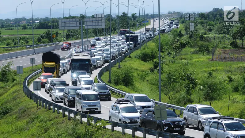 Pengalihan Arus, Pintu Tol Brebes Barat Padat