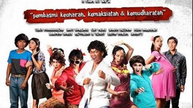 Cut Mini dalam film Red Cobex (Foto: StarVision/IMDB)