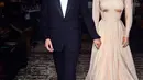 Foto resmi pernikahan Putri Eugenie dan Jack Brooksbank di Windsor Castle yang dirilis Istana Kensington pada 13 Oktober 2018. Foto tersebut diambil ketika mereka tiba di Royal Lodge di Windsor untuk resepsi. (Alex Bramall/Buckingham Palace via AP)