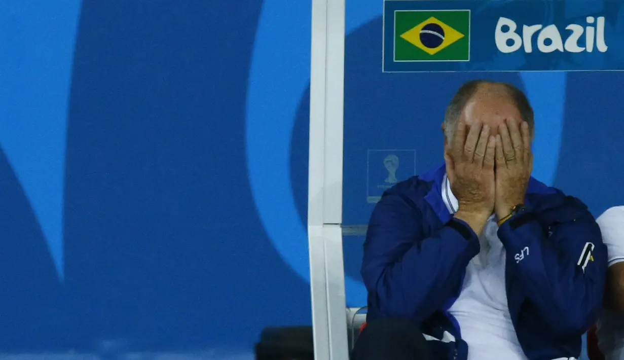 Ini adalah kekalahan terburuk Selecao dalam 100 tahun sejarahnya, sekaligus menjadi kekalahan pertama mereka di sebuah laga kompetitif yang digelar di kandang sendiri sejak 1975. (REUTERS/Ruben Sprich)