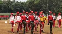 Calon Paskibraka Nasional 2019 melakukan latihan gabungan pertama dengan Pasukan Pengamanan Presiden (Paspampres). (Foto: Liputan6.com/Ratu Annisaa Suryasumirat).