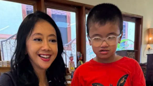 Asri Welas merayakan ulang tahun anaknya. [@asri_welas]