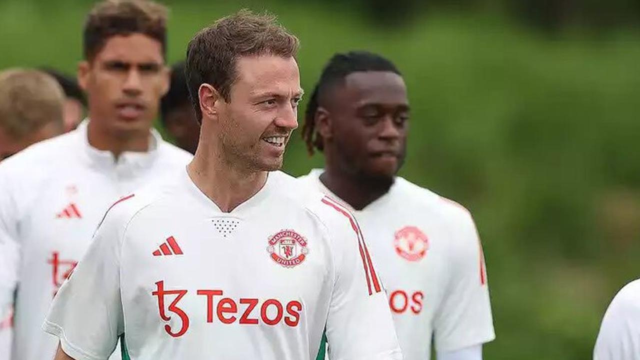 Tantang Fenerbahce, Satu Bek Manchester United Bakal Absen