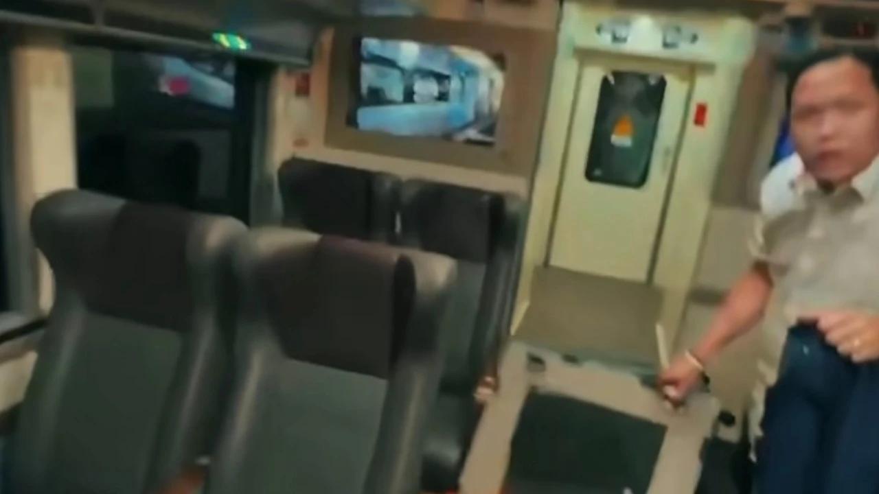 Beredar Video Kepanikan Penumpang KA Argo Bromo Anggrek saat Hantam Commuter Line di Bekasi Timur