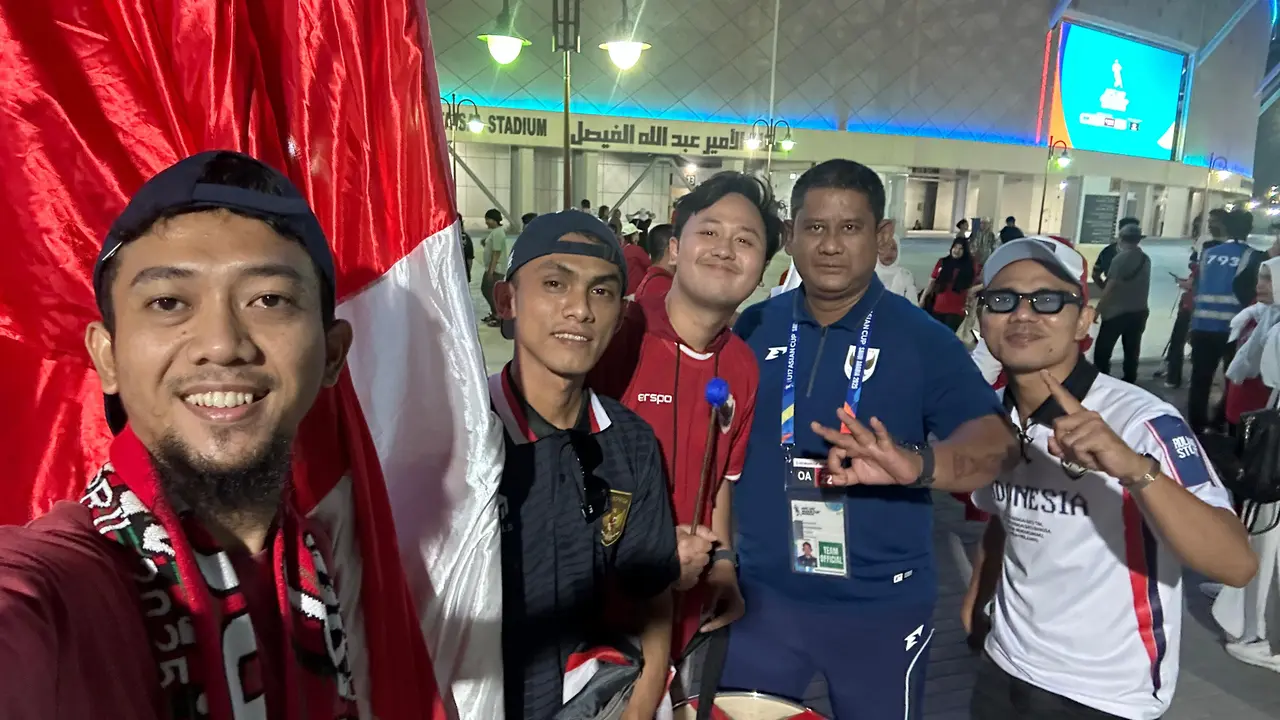 Ramadhan (Paling Kiri) dari Garuda Saudi