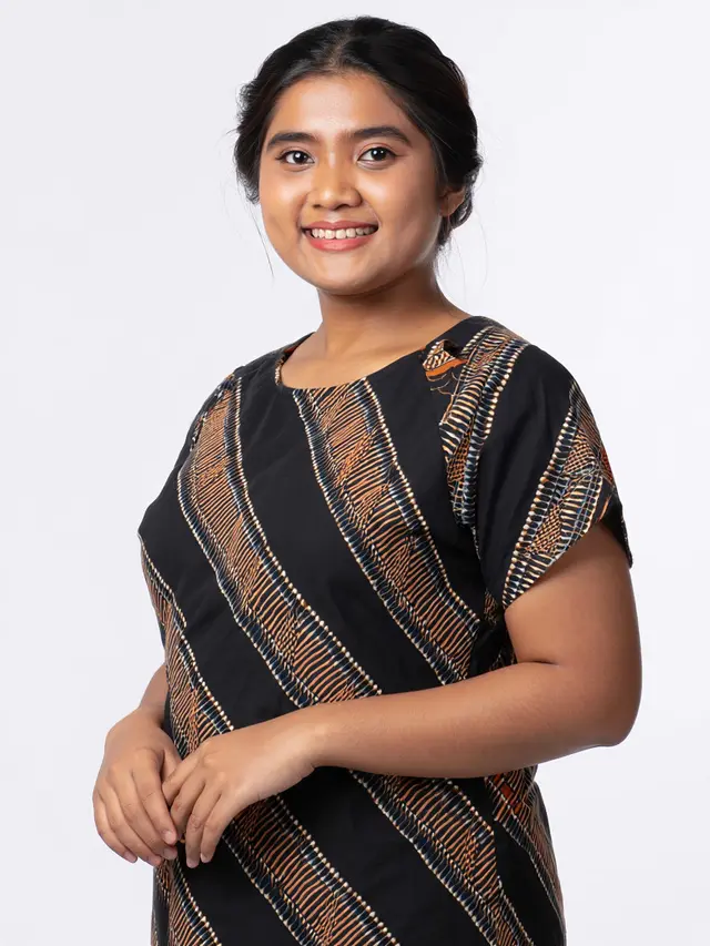 10 Model Dress Batik untuk Orang Gemuk dan Pendek, Rahasia Tampil Lebih