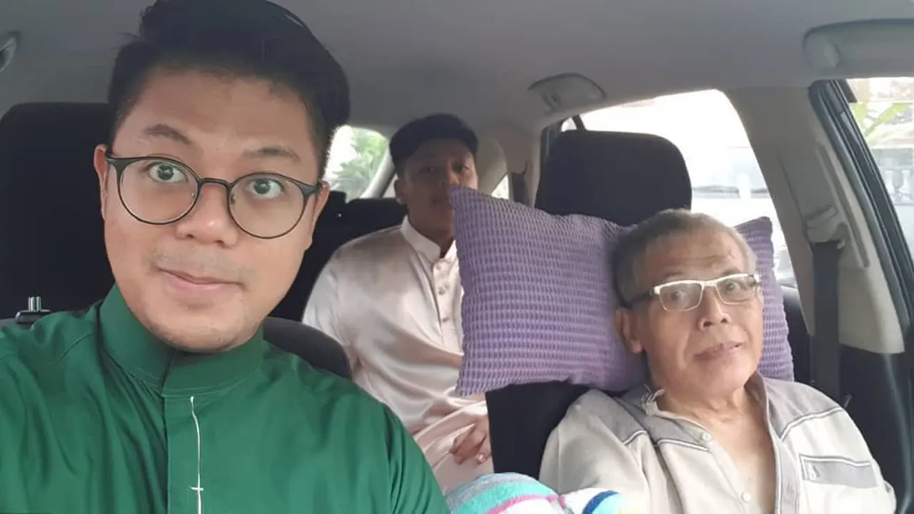 Kisah Pria Lulusan Kedokteran yang Menolak Jadi Dokter Demi Rawat Ayahnya