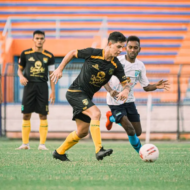 6 Aksi Pemain Asing Persebaya saat di Laga Uji Coba Lawan Persela Lamongan