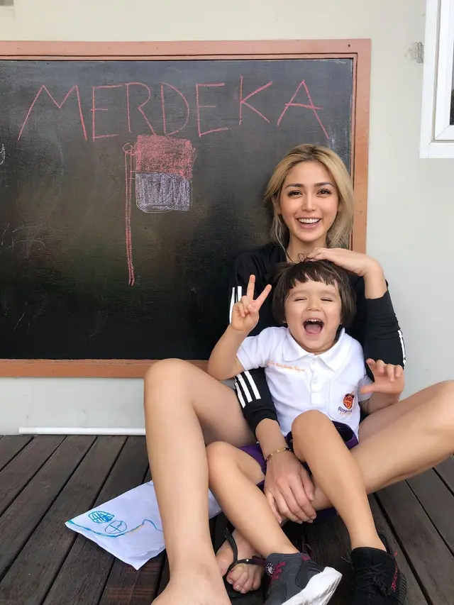 [Bintang] Jessica Iskandar dan Richard Kyle