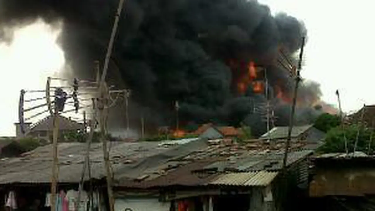 161 Rumah di Kompleks Bearland Matraman Hangus Terbakar